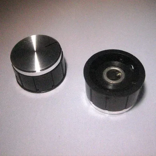 T.E.G. Knop schroef 15,5x24,5 mm streep zwart