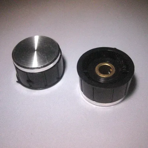T.E.G. knop met schroef 15,5x24,5mm as 6mm