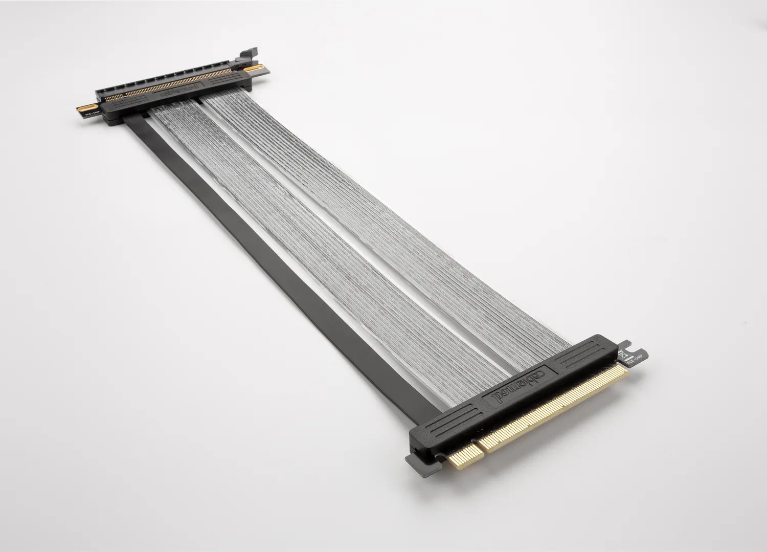 CableMod Straight PCIe 4.0 riserkabel zwart 30cm verticaal