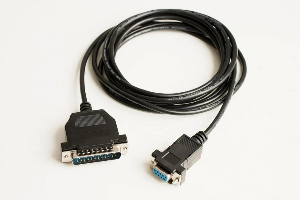 Microconnect IBM029B seriële kabel DB9-DB25 1,8m zwart