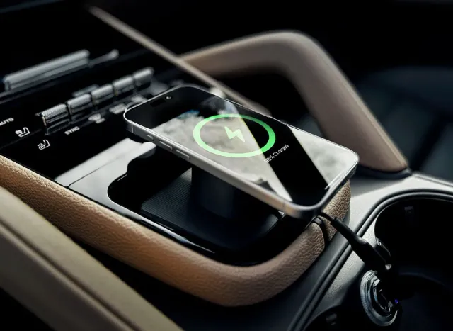 IQwire MagSafe draadloze oplader Porsche Cayenne 2024+