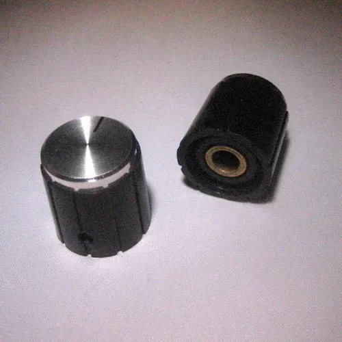 T.E.G. 22x20 draaiknop schroef as 6 mm streep