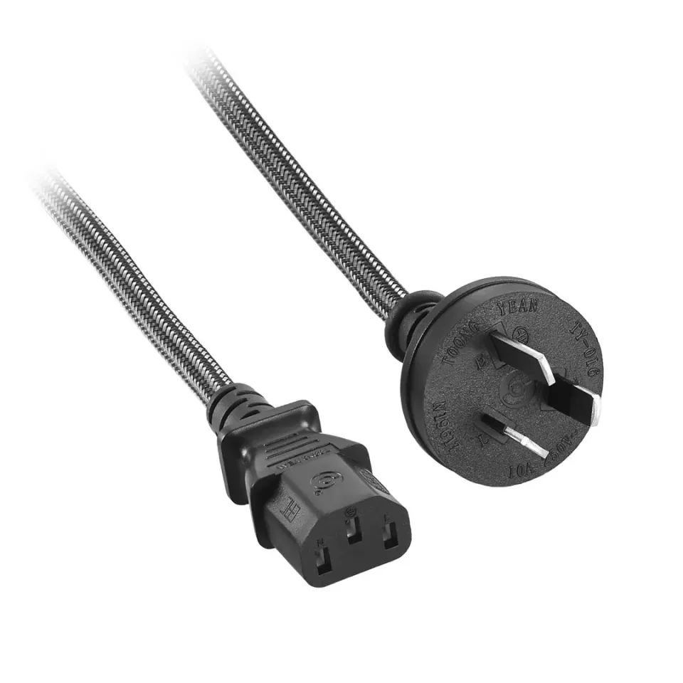 CableMod ModMesh stroomkabel C13 AU 2m carbon gesleeved