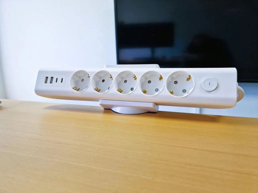 Microconnect MC-DESKMOUNTW stekkerdoos houder klem wit