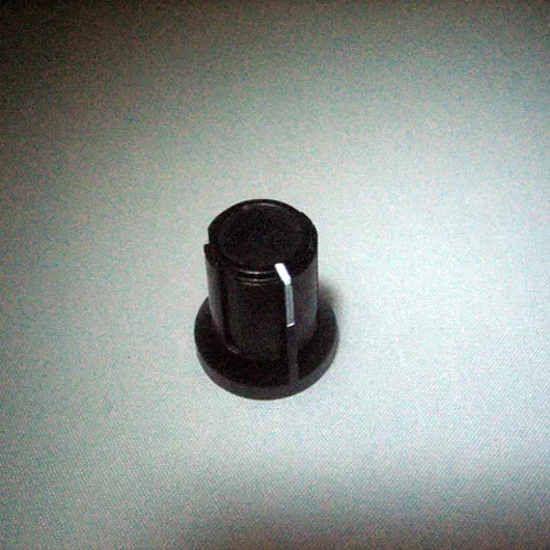 T.E.G. schroefknop streep 21x18mm as 6mm