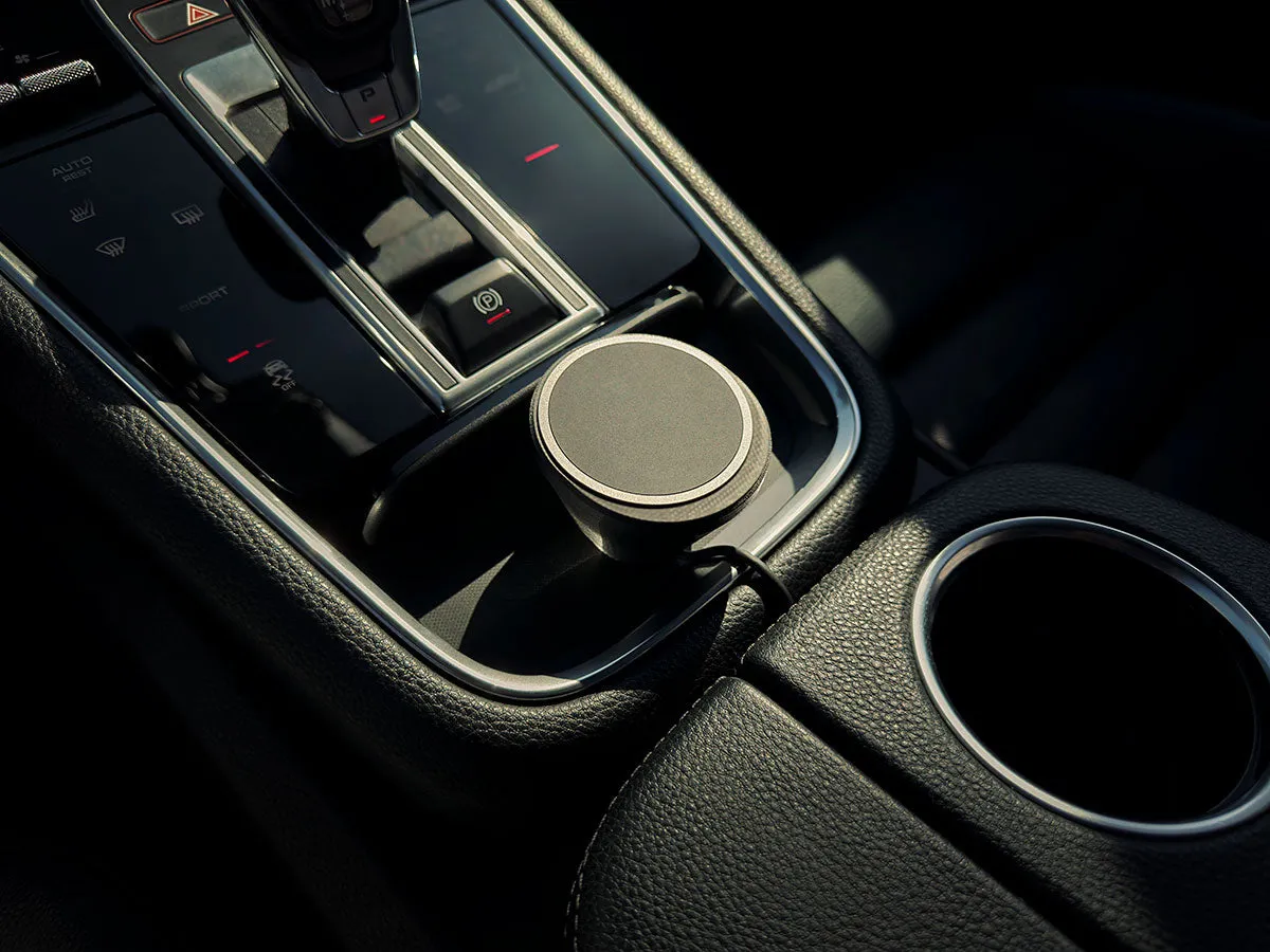 IQwire MagSafe draadloze autolader Porsche Panamera 971 console