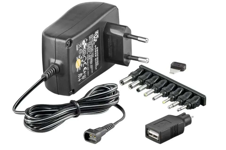 Microconnect 3-12V Universele Voeding 18W met 9 stekkers
