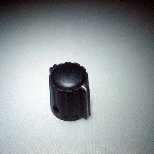 T.E.G. knop 18x18 streep as 6mm schroef