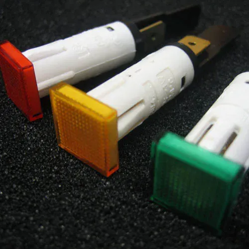 T.E.G. signaallampje 230V LED rood vierkant per stuk