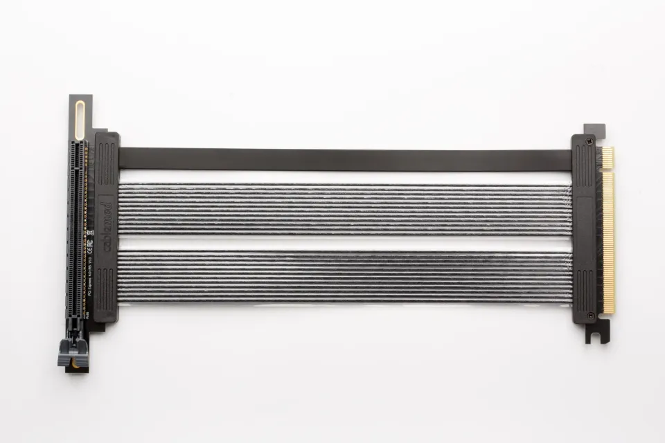 CableMod Right Angle PCI-e 4.0 riserkabel zwart 22cm